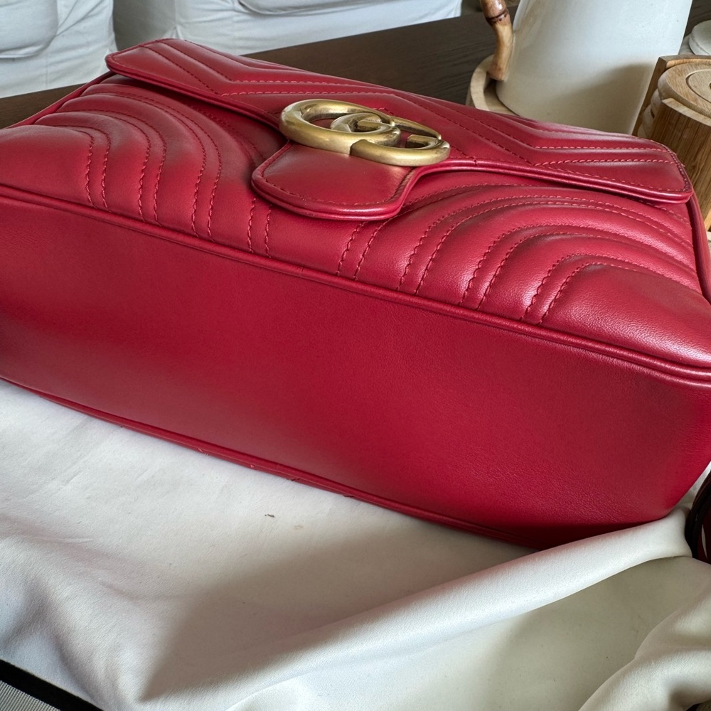 Gucci Red Crossbody Bag with Chevron Quilting - Picture 8 of 16